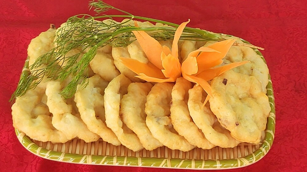 Đặc sản Quảng Ninh - chả mực giã tay